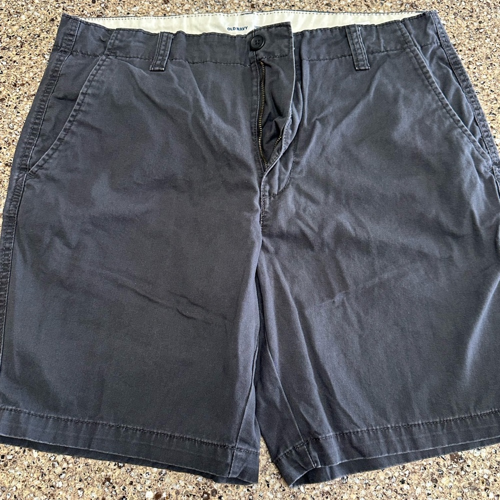 Old Navy Men's Charcoal Flat Front Shorts